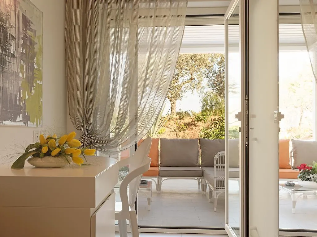 Villa Il Giardino degli Dei San Leone 0*,